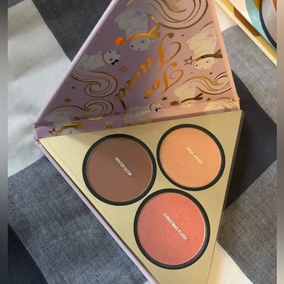 Too Faced Blush/Bronzer Palette - Picture 3 of 4